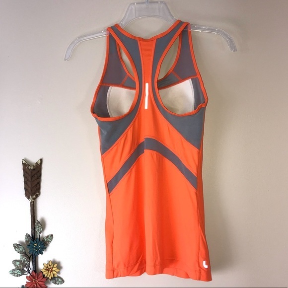 Lolë Racerback Workout Tank w Shelf Bra Sz XS EUC - Picture 6 of 6